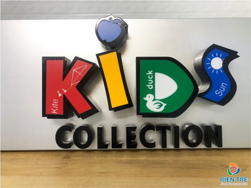 Mẫu chữ inox lồng mặt mica cho thương hiệu KIDS Collection